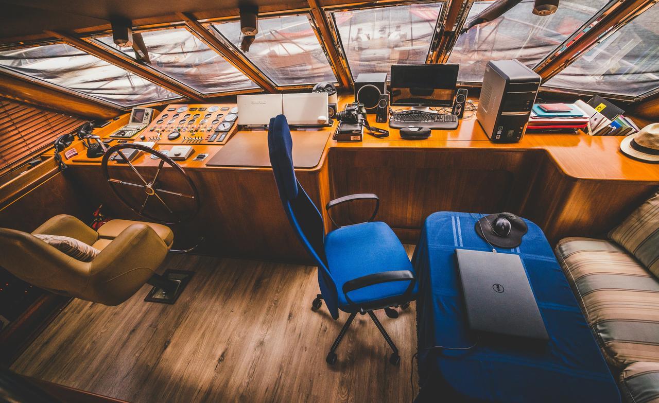 Botel Motor Yacht Boatel *