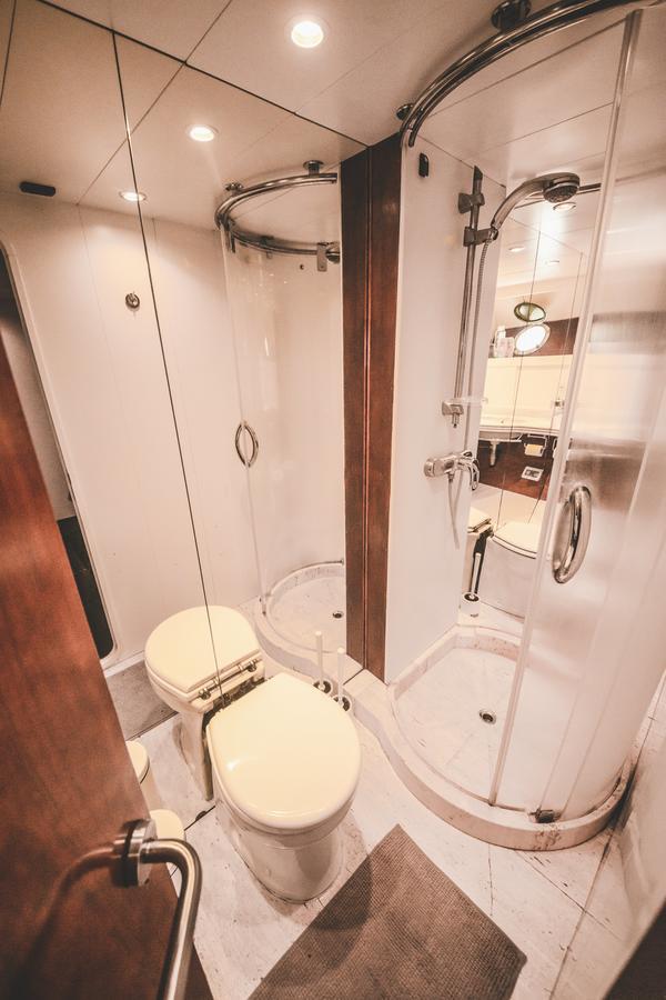 Motor Yacht Boatel * Barcelone