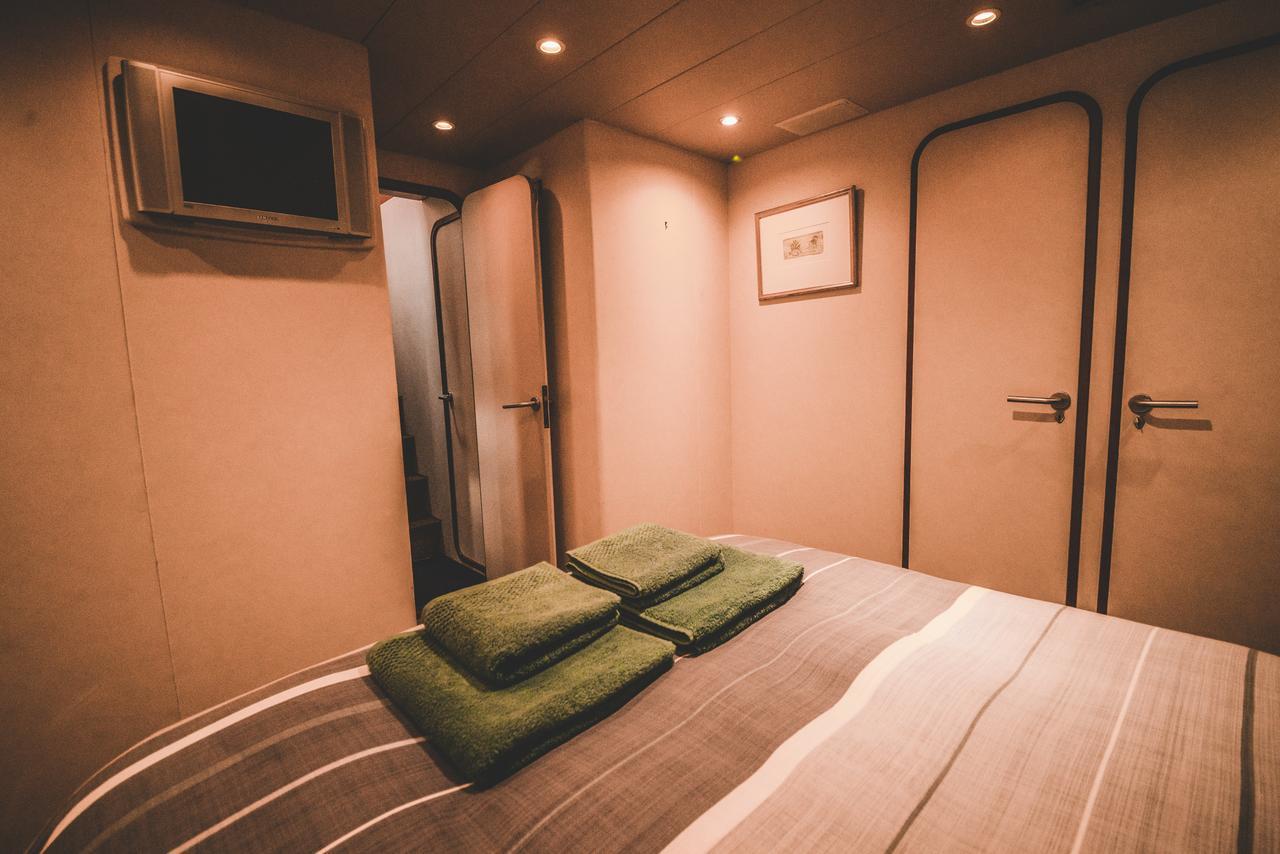 Motor Yacht Boatel Bateau-hôtel Barcelone