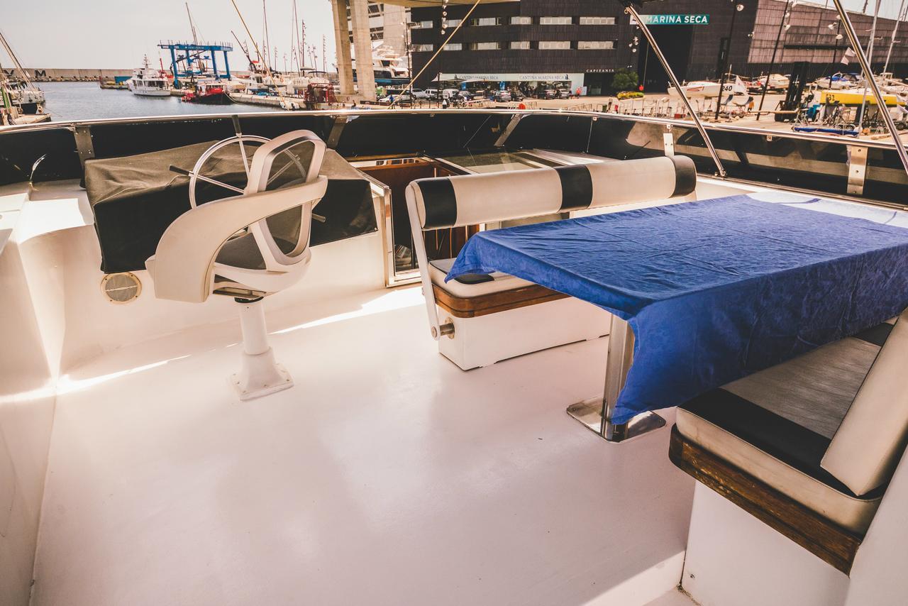Motor Yacht Boatel Bateau-hôtel *
