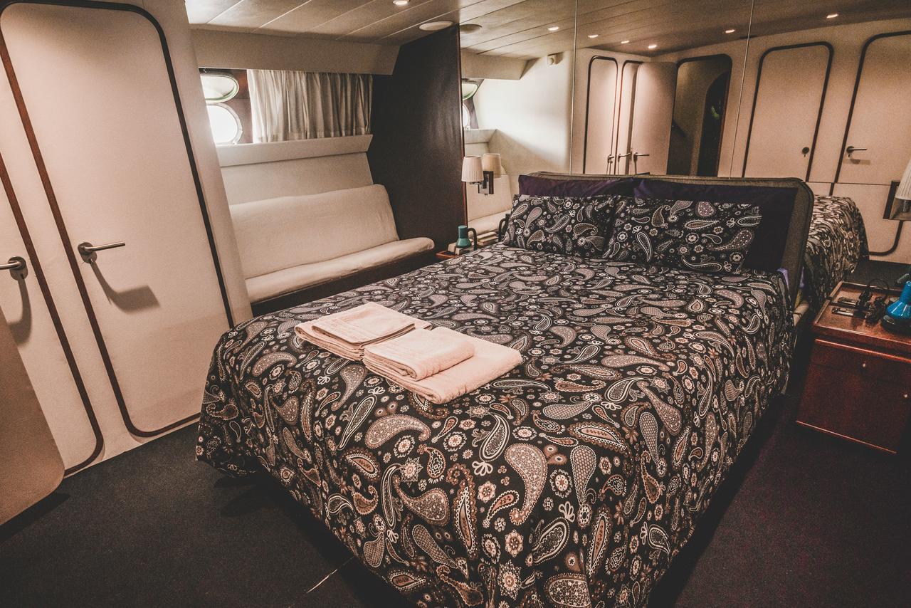 Motor Yacht Boatel * Barcelone